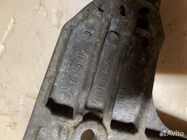 Кронштейн bmw e90