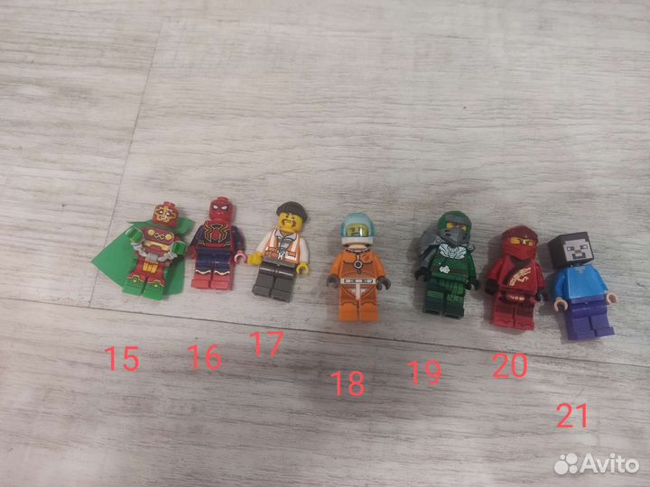 Лего минифигурки в хорошем состоянии