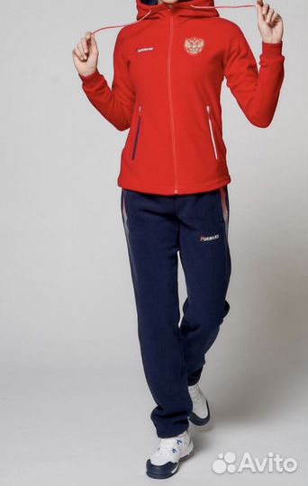 Спортивный костюм женский