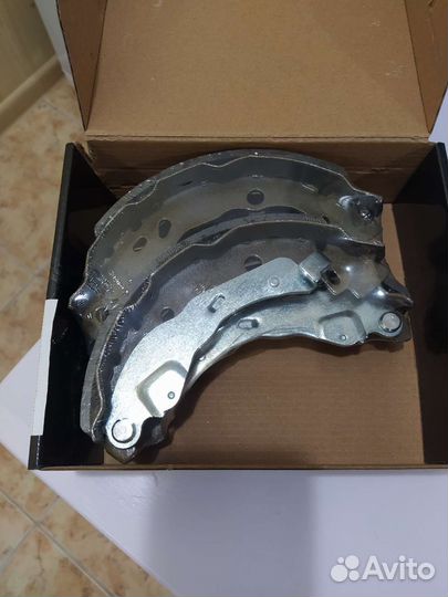 Тормозные колодки renault logan 2 задние