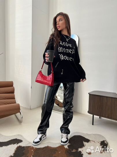 Свитер женский тренд