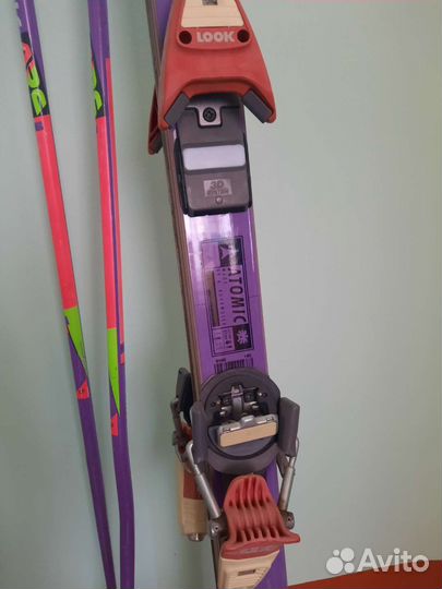 Горные лыжи и палки