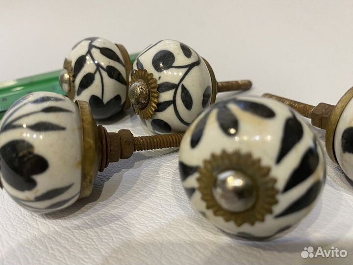 Старинные фарфоровые ручки от комода 19 века