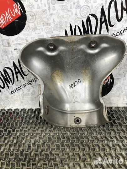 Защита (экран) выпускного коллектора Honda Accord