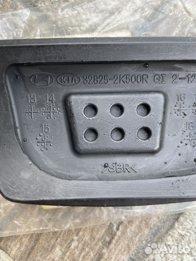 Накладка педали тормоза Hyundai Solaris/Kia Rio