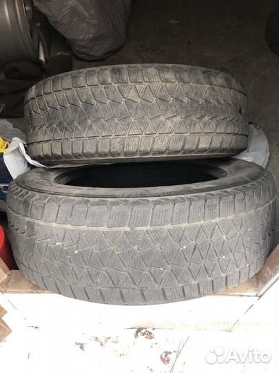 Bridgestone Blizzak DM-V2 225/65 R17