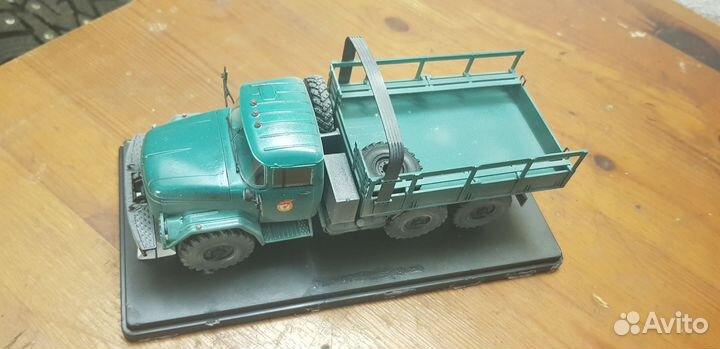 Модель грузовика ЗИЛ-131 массштаб 1-35