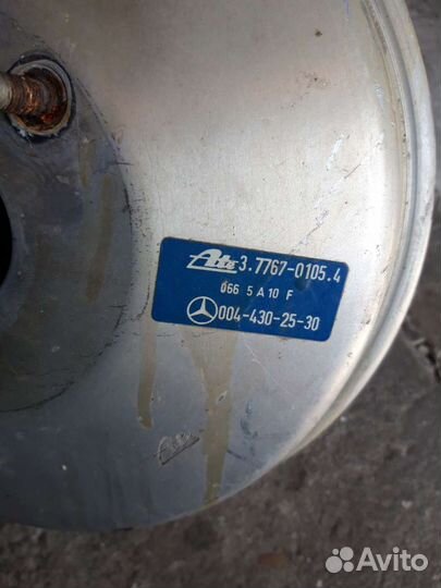 Вакуумный усилитель тормозов Mercedes W140