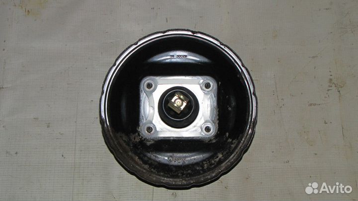 Усилитель тормозов вакуумный Митсубиси Каризма