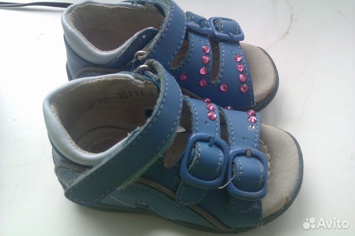 Продам сандалики