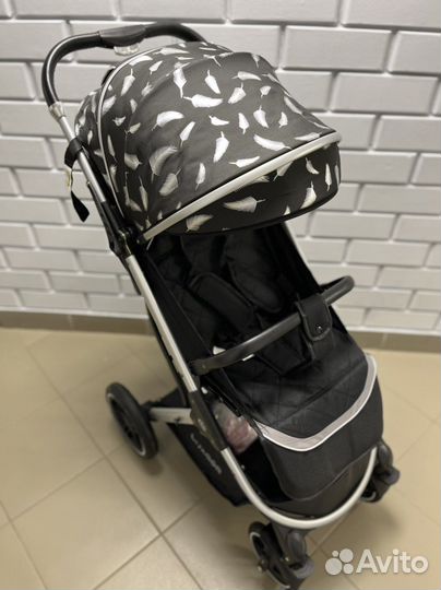 Коляска прогулочная luxmom 609
