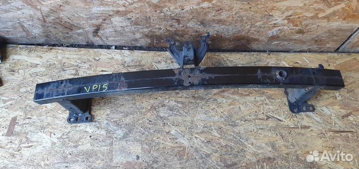 Усилитель переднего бампера Nissan Qashqai (J10)