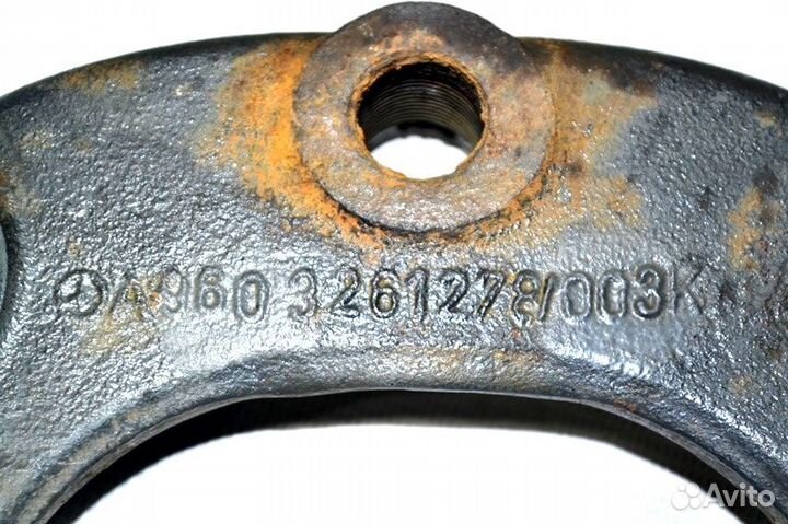 Кронштейн амортизатора ведущего моста, верхний лев