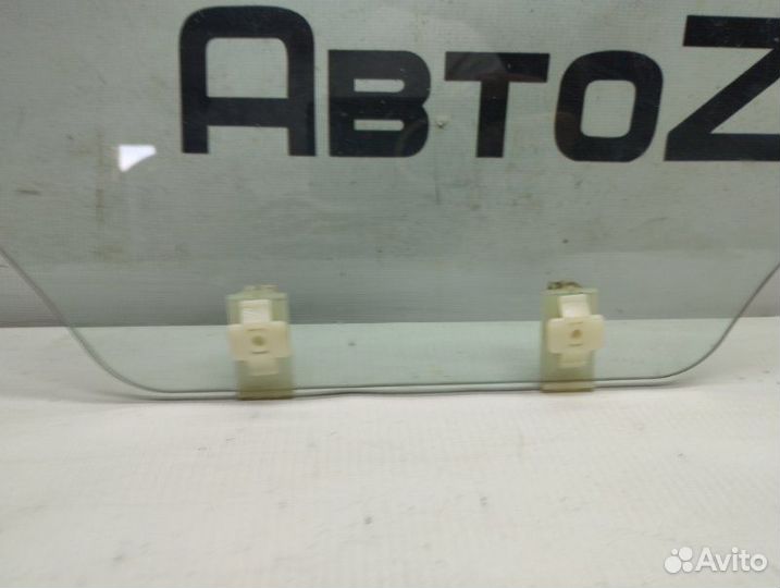 Стекло двери переднее правое Hyundai Solaris седан