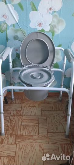 Санитарный стул туалет