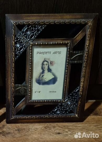 Деревянная, резная Рамка для фотографий 24*28,5 см