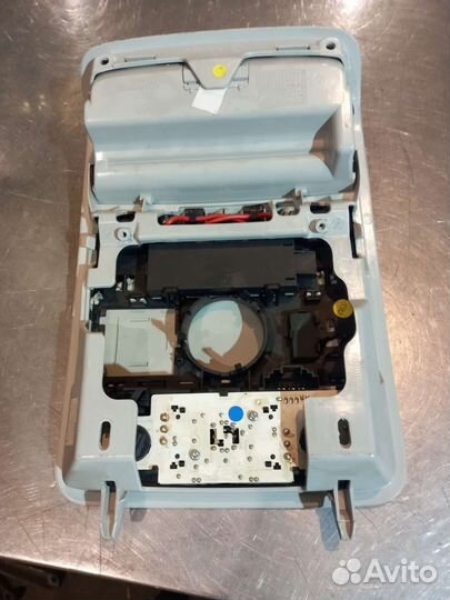 Фонарь освещения салона VW Jetta 5