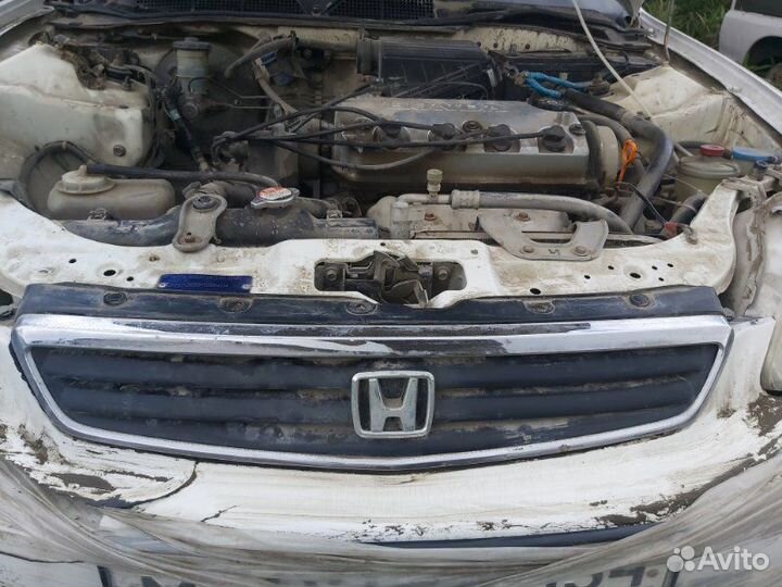 Решетка радиатора Honda Civic EK3 D15Z9 2000