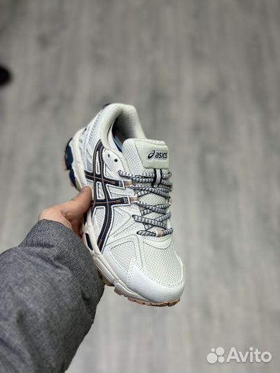 Кроссовки Asics Gel Kahana бежевые женские