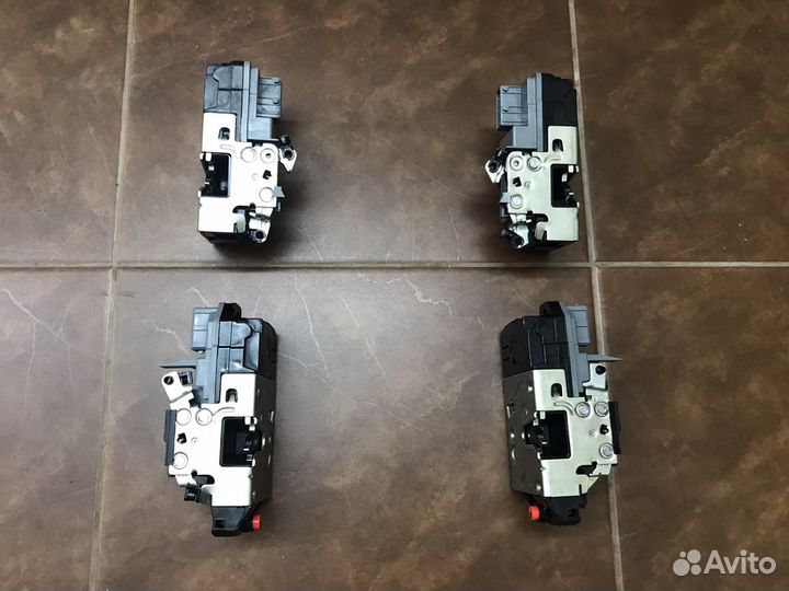 Замок двери Лада Гранта