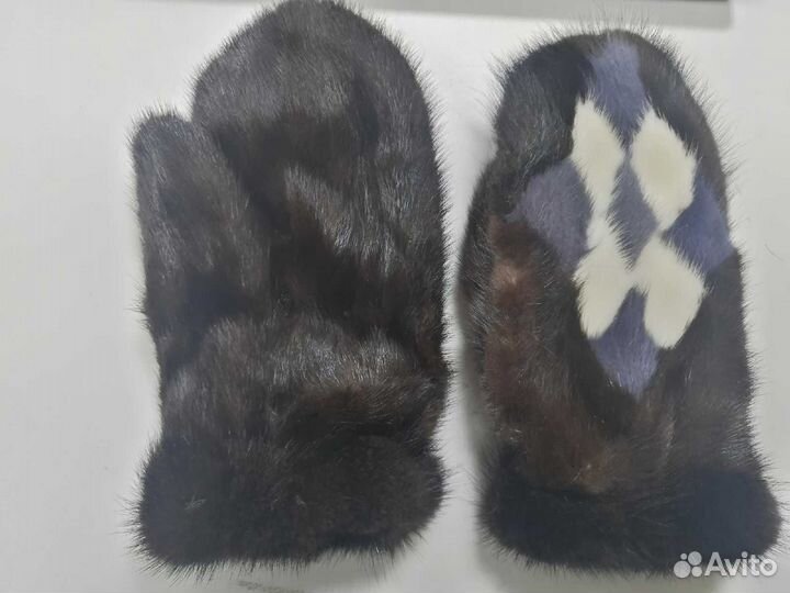 Норковые варежки новые