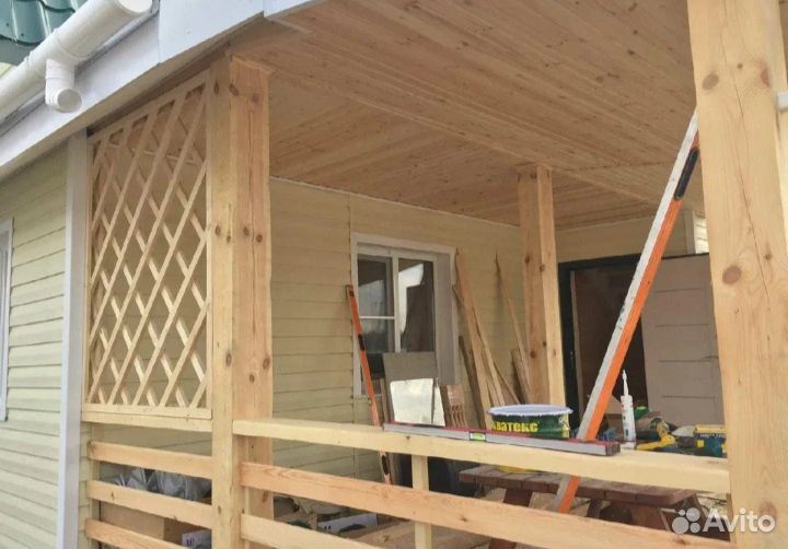 Бригада строителей