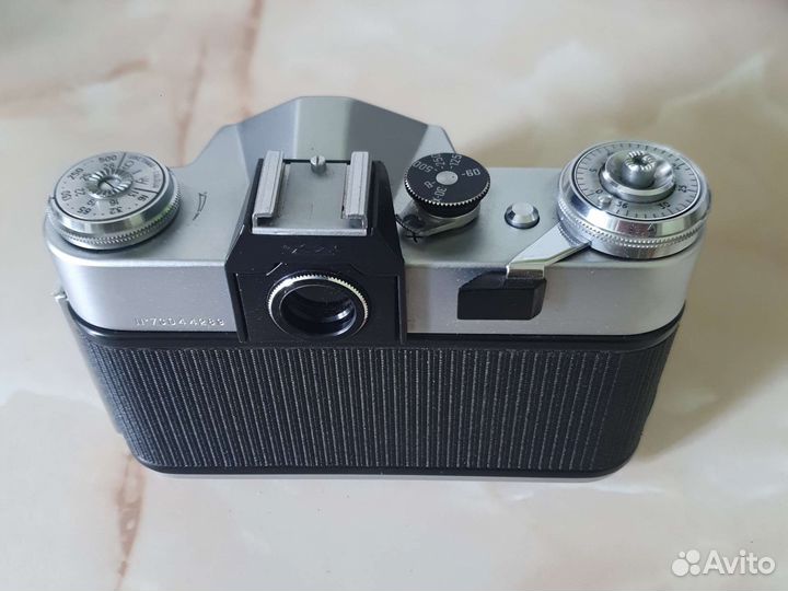 Пленочный фотоаппарат зенит В
