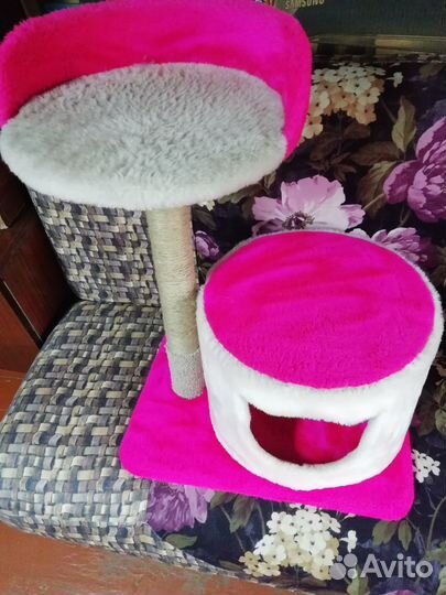 Домик для кошек с когтеточкой