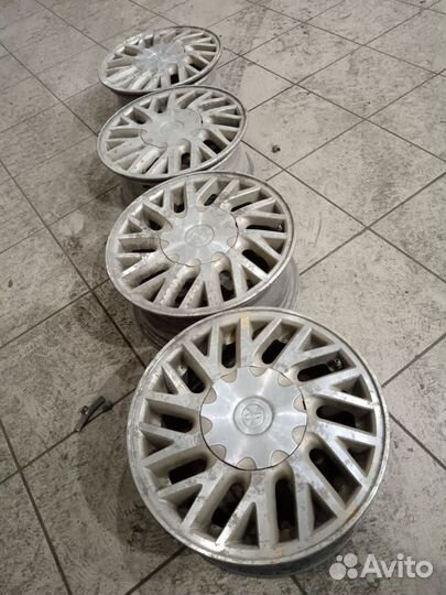 Комплект оригинальных дисков Toyota R14 5x114,3