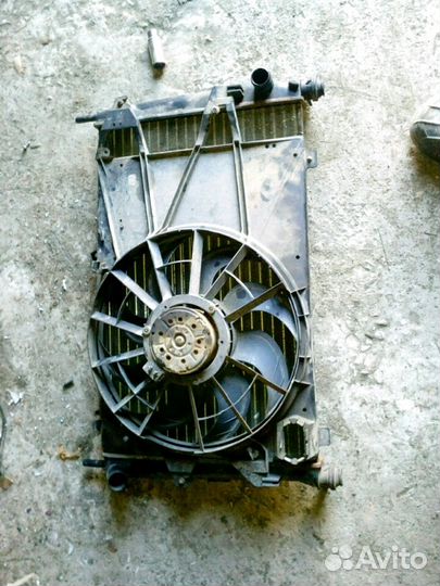 Диффузор вентелятора Форд Мондео 2