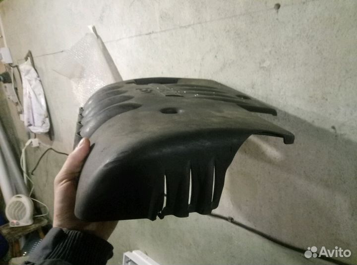 Декоративная накладка на двигатель fiat