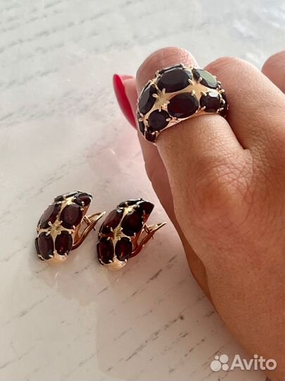 Набор украшений золотой