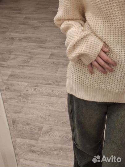 Свитер женский