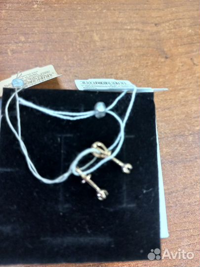 Золотые серьги пусеты с сапфирами