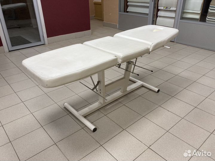 Кушетка для наращивания ресниц/педикюра