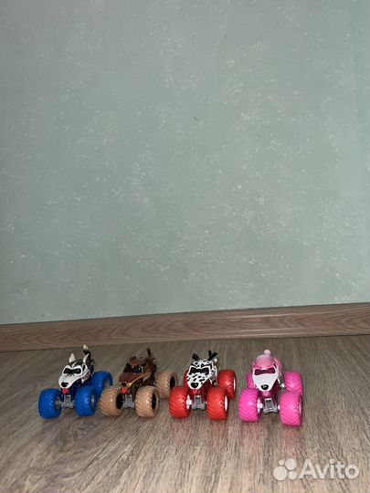 Набор машинок