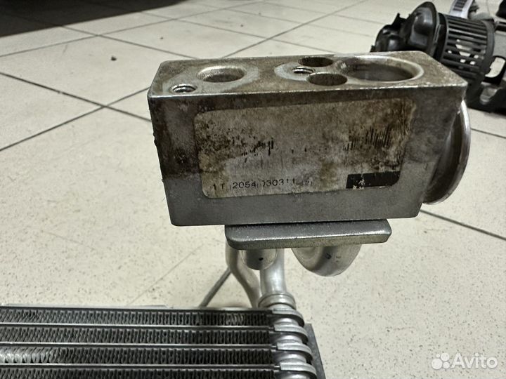 Радиатор кондиционера салона Рено Сандеро