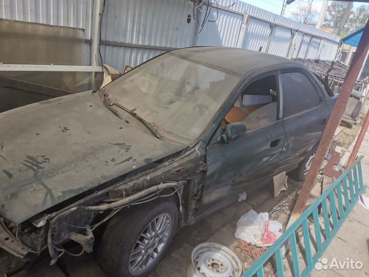 Subaru Impreza 2.0 AT, 1997, битый, 263 000 км