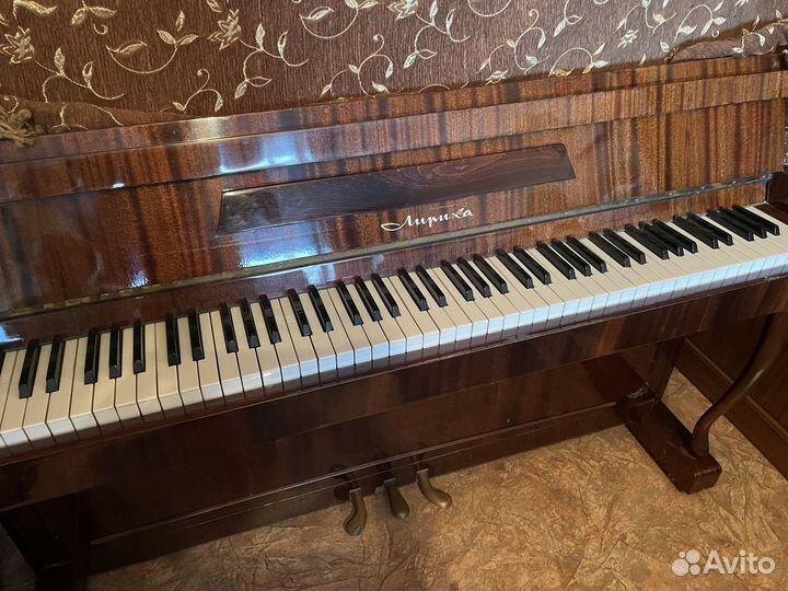 Пианино Лирика в отличном состоянии