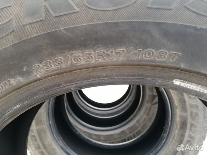 Bridgestone Ice Cruiser 7000 235/65 R17