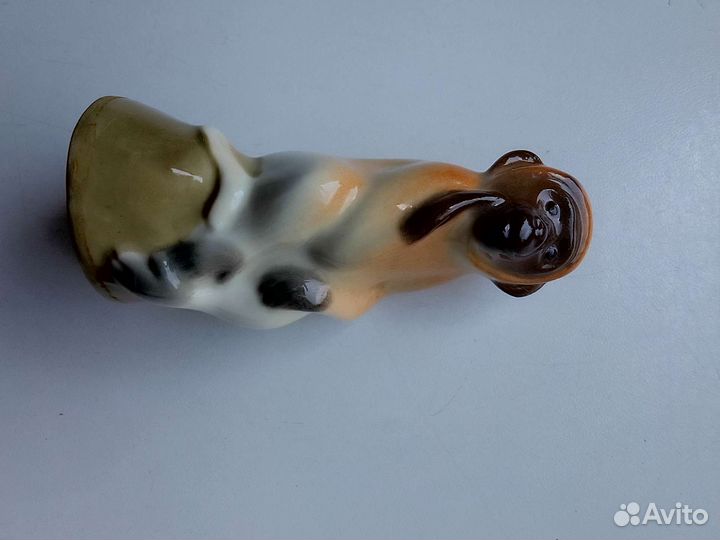 Фарфоровая статуэтка 