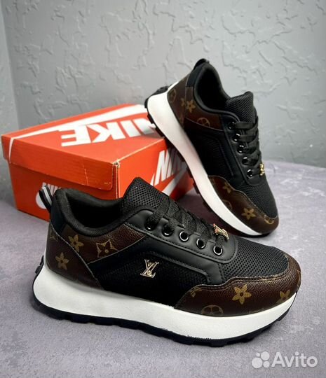 Кроссовки Louis Vuitton женские