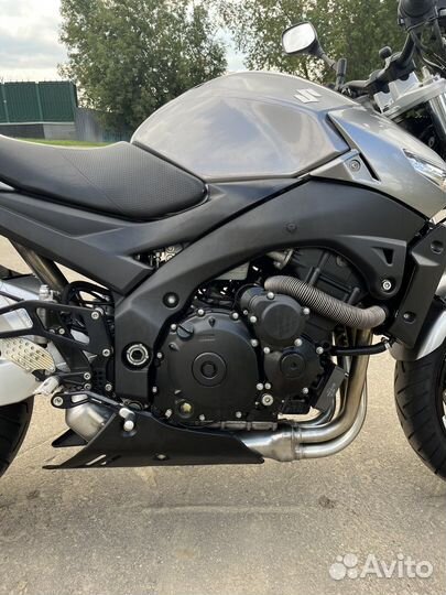 Suzuki GSR600