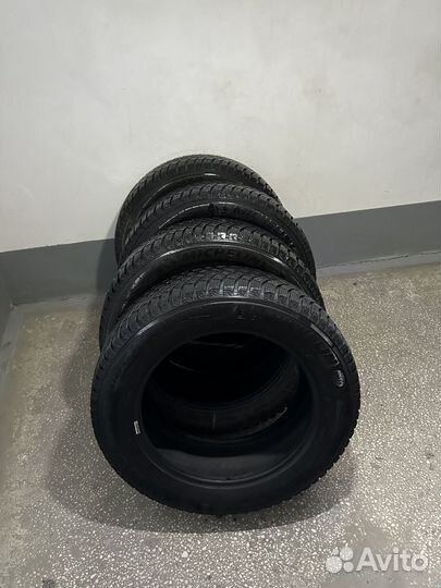 Michelin X-Ice North 4 235/60 R18