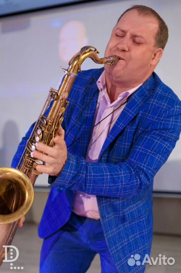 Саксофонист на мероприятие