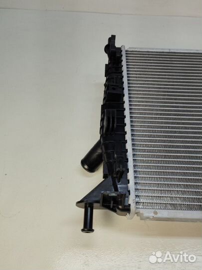 Радиатор охлаждения двигателя Mazda 3 2004-2012