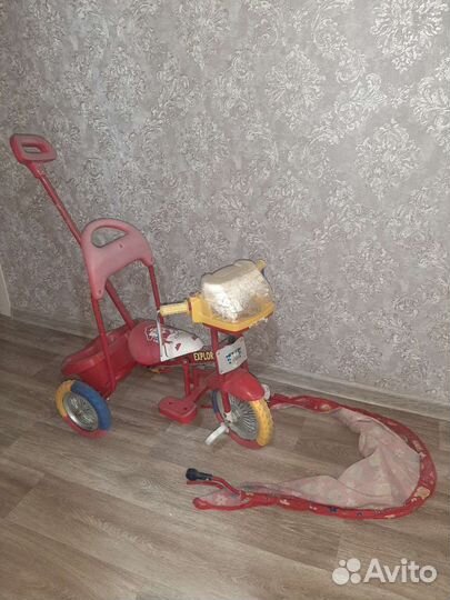 Трехколесный велосипед