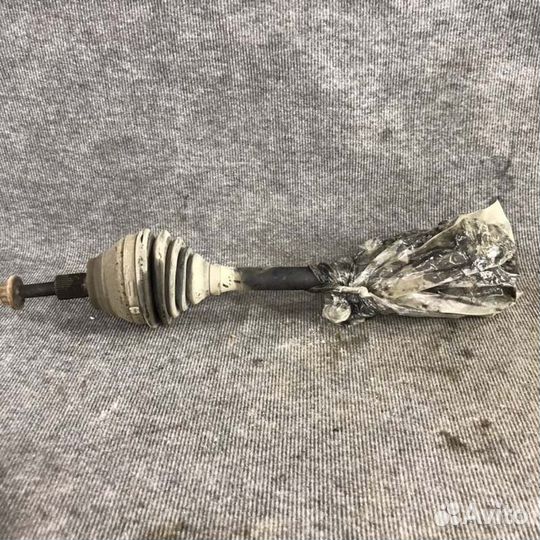 Привод передний левый Volkswagen Passat B6 2009
