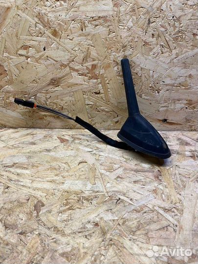 Антенна на крышу короткая Ford Focus 3 рест