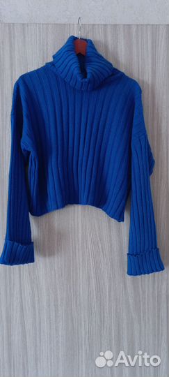 Свитер женский